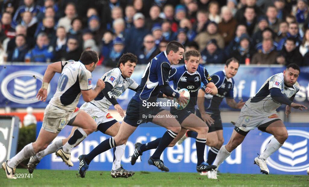 6 December 2008; Leinster out-half Jonathan Sexton, accompanied by team-mates Luke Fitzgerald and Girvan Dempsey, races through the Castres Olympique defence. Heineken Cup, Pool 2, Round 3, Leinster v Castres Olympique, RDS, Dublin. Picture credit: Brendan Moran / SPORTSFILE