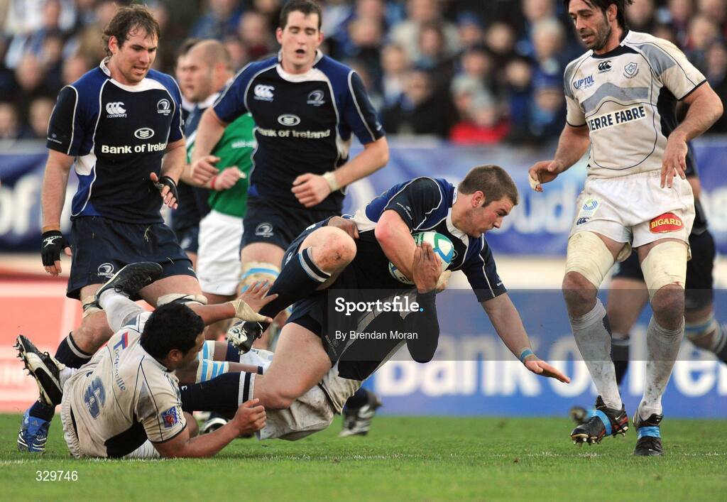 6 December 2008; Sean O'Brien, Leinster, breaks through the Castres Olympique defence. Heineken Cup, Pool 2, Round 3, Leinster v Castres Olympique, RDS, Dublin. Picture credit: Brendan Moran / SPORTSFILE