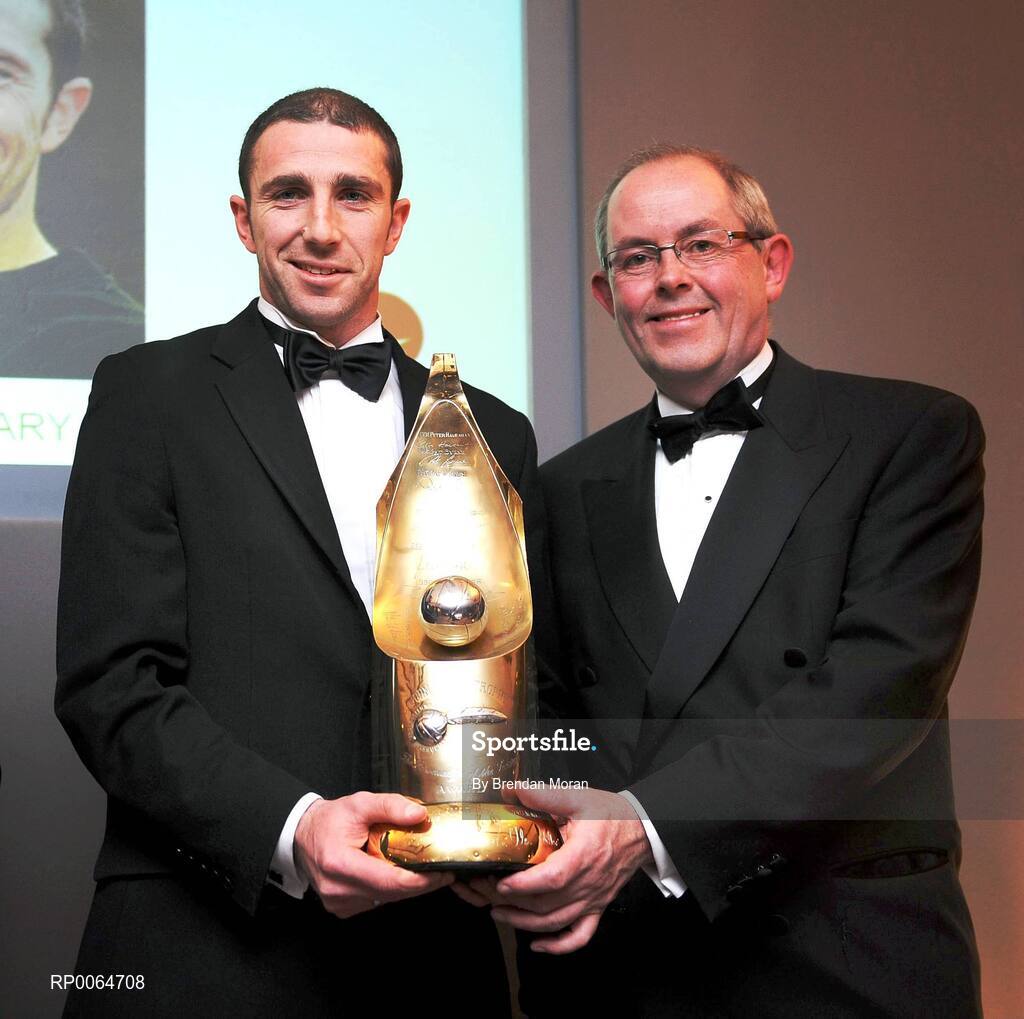 4 December 2008; Owen Heary, of Bohemians, is presented with the eircom / SWAI Personality of the Year by Padraig Corkery, Head of Sponsorship, eircom, at the 2008 eircom / Soccer Writers Association of Ireland Awards. The Hilton Hotel, Charlemont Place, Dublin. Picture credit: Brendan Moran / SPORTSFILE