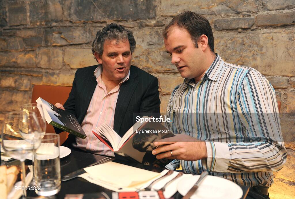 8 December 2008; Adrian Logan, left, of UTV, in conversation with Kieran Holden, of TV3, at the Judges Dinner to decide the shortlist for this year’s William Hill Irish Sports Book of the Year Award. Ely Restaurant, IFSC, Dublin. Picture credit: Brendan Moran / SPORTSFILE