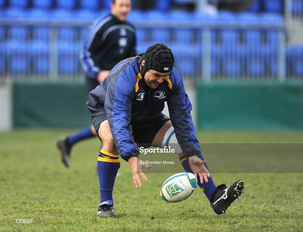 9 December 2008; Leinster's Stan Wright in action during squad training. Donnybrook Stadium, Dublin. Picture credit: Brendan Moran / SPORTSFILE