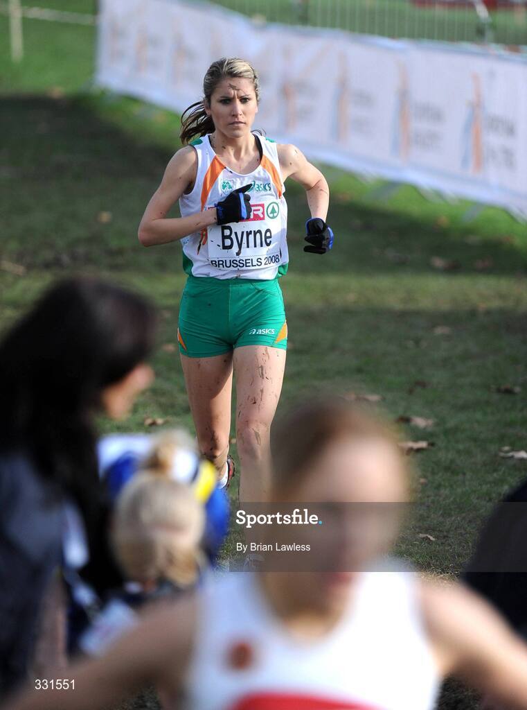 14 December 2008; Ireland's Linda Byrne on her way to finishing 10th in the Under 23 Women's event during the 2008 European Cross Country Championships. Parc de Laeken, Brussels, Belgium. Picture credit: Brian Lawless / SPORTSFILE