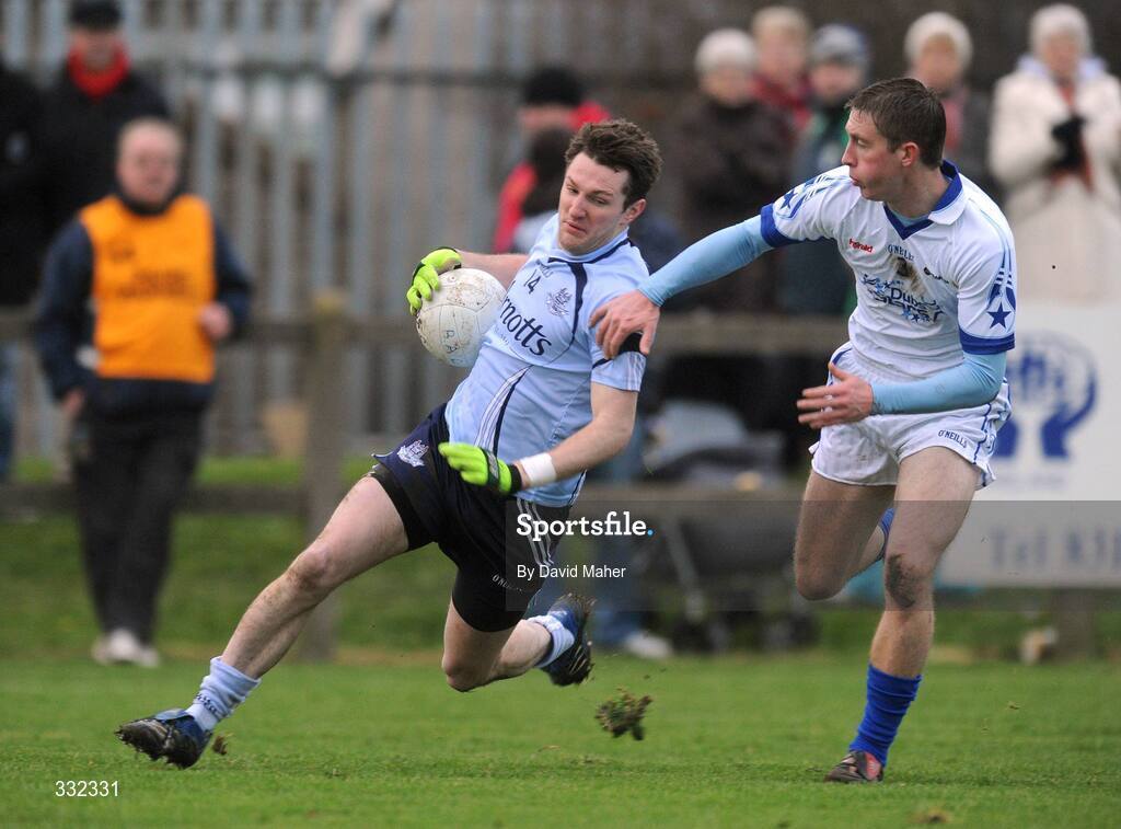 1 January 2009; Kevin Bonner, Dublin, in action against Kevin Nolan, Dub Stars. Football Challenge Game, Dublin v Dub Stars, Páirc Barróg, Kilbarrack, Dublin. Picture credit: David Maher / SPORTSFILE