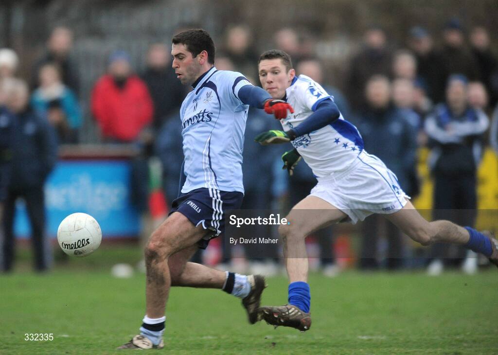 1 January 2009; David Henry, Dublin, in action against Darren Daly, Dub Stars. Football Challenge Game, Dublin v Dub Stars, Páirc Barróg, Kilbarrack, Dublin. Picture credit: David Maher / SPORTSFILE