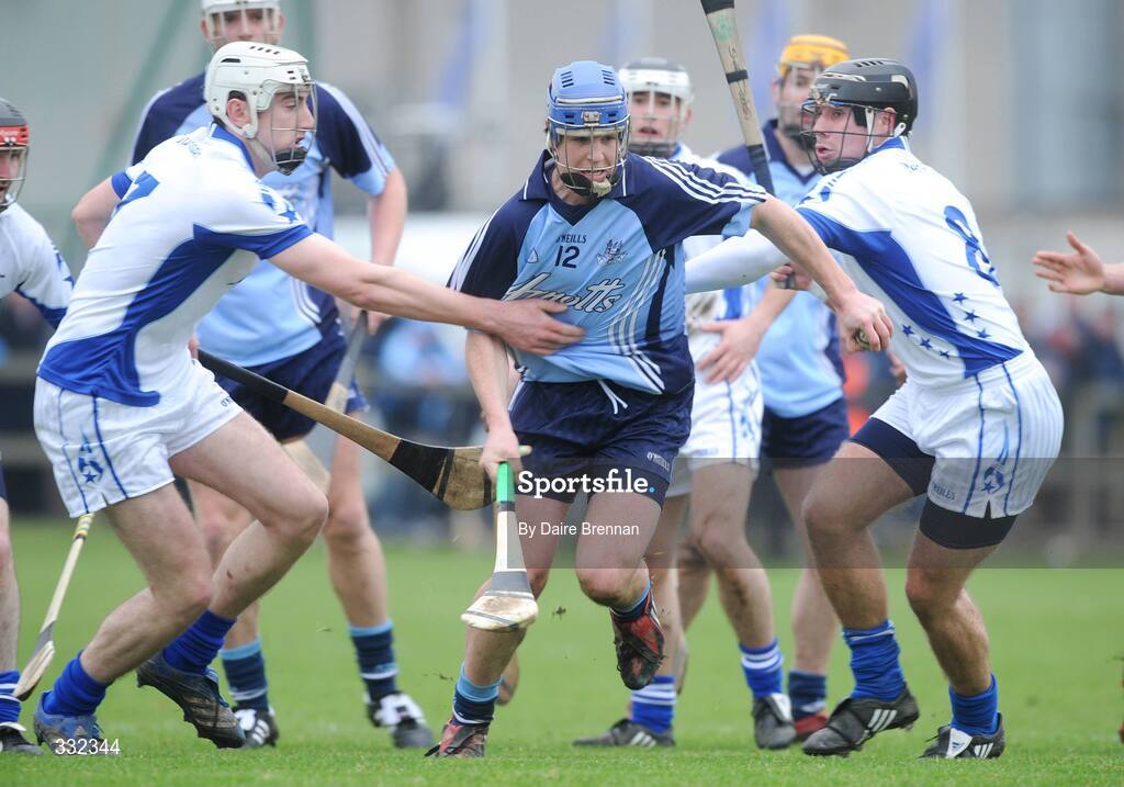 1 January 2009; John Kelly, Dublin, in action against, Peter Kelly, left, and Shane Durkin, Dub Stars. Dublin v Dub Stars, Hurling Challenge Game, Páirc Barróg, Kilbarrack, Dublin. Picture credit: Daire Brennan / SPORTSFILE