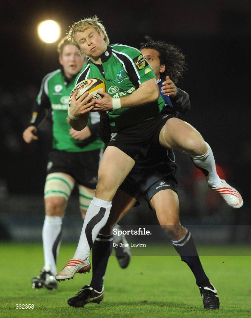 2 January 2009; Fionn Carr, Connacht, in action against Isa Nacewa, Leinster. Leinster v Connacht, Magners League, RDS, Dublin. Picture credit: Brian Lawless / SPORTSFILE