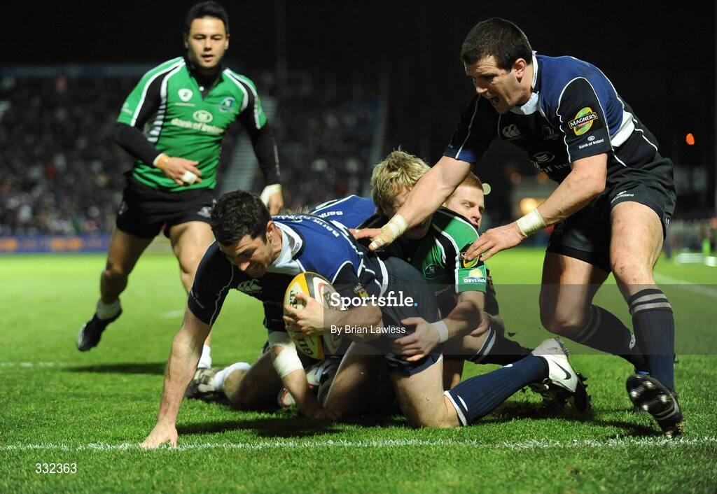 2 January 2009; Rob Kearney, Leinster, supported by team-mate Shane Jennings goes over to score his side's second try. Leinster v Connacht, Magners League, RDS, Dublin. Picture credit: Brian Lawless / SPORTSFILE