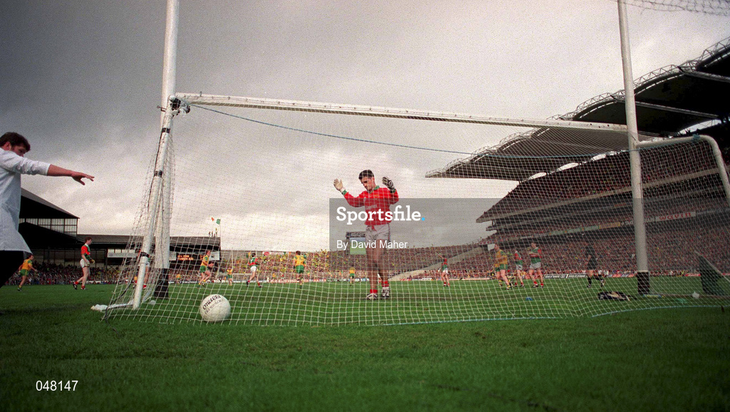 29 September 1996; John Madden, Mayo goalkeeper puts his hands in the air as the umpire signals for a goal after Trevor Giles, Meath had scored his sides goal from a penalty, Meath v Mayo All-Ireland Football Final replay. Croke Park, Co. Dublin. Picture credit; David Maher/SPORTSFILE