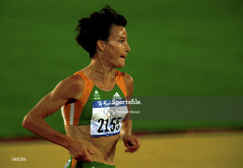 30 September 2000; Sonia O'Sullivan of Ireland on her way to finishing 6th and setting a new national record of 30:52.30 in the Women's 10,000m final race during day 16 of the 2000 Sydney Olympics in Sydney, Australia. Photo by Brendan Moran/Sportsfile