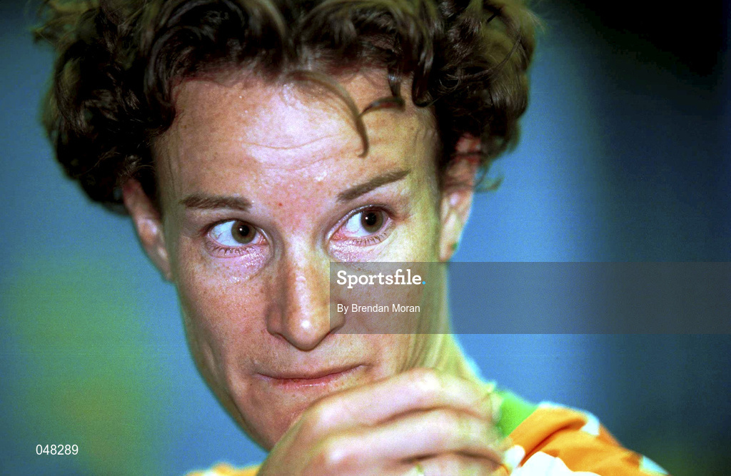 30 September 2000; Sonia O'Sullivan of Ireland after she finished 6th and set a new national record of 30:52.30 in the Women's 10,000m final race during day 16 of the 2000 Sydney Olympics in Sydney, Australia. Photo by Brendan Moran/Sportsfile