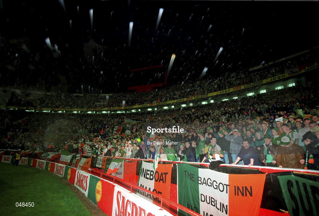 15 November 1995; Republic of Ireland supporters during the UEFA EURO1996 Qualifier Group 6 match between Portugal and Republic of Ireland at the Estádio do SL Benfica in Lisbon, Portugal. Photo by David Maher/Sportsfile