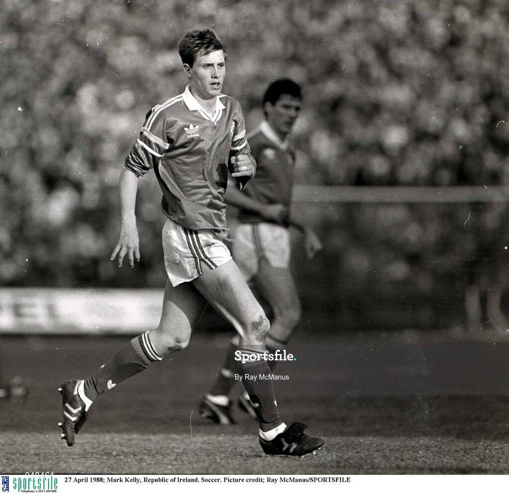 27 April 1988; Mark Kelly, Republic of Ireland. Soccer. Picture credit; Ray McManus/SPORTSFILE