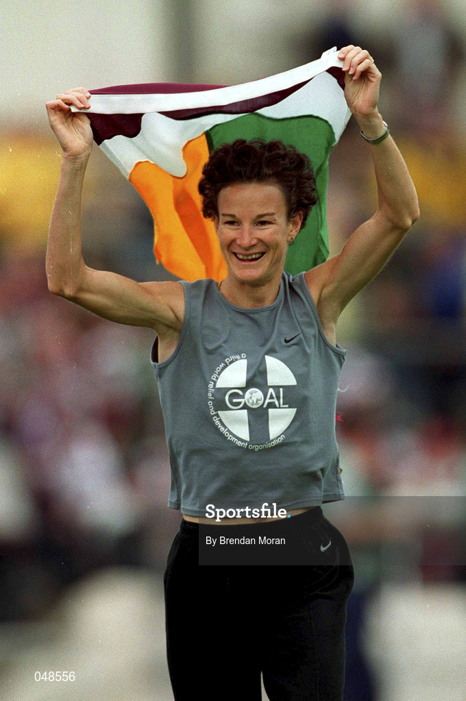 7 October 2000; Olympic silver medallist Sonia O'Sullivan during a lap of honour prior to the Bank of Ireland All-Ireland Senior Football Championship Final Replay match between Kerry and Galway at Croke Park in Dublin. Photo by Brendan Moran/Sportsfile
