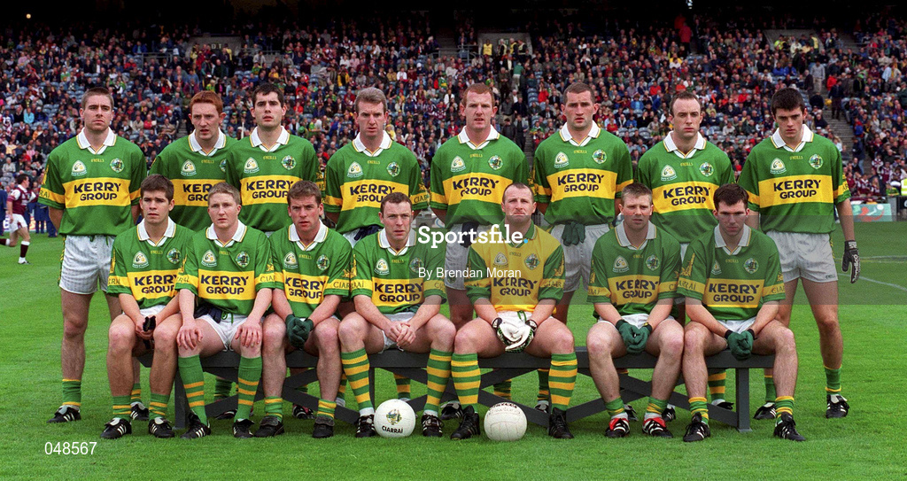 7 October 2000; The Kerry team prior to the Bank of Ireland All-Ireland Senior Football Championship Final Replay match between Kerry and Galway at Croke Park in Dublin. Photo by Brendan Moran/Sportsfile