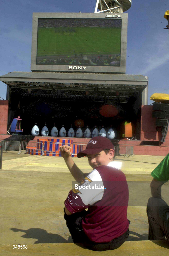 7 October 2000; Martin Fahy, from Kiltrogue, Galway, Republic of Ireland soccer fan watching the Ireland Football Final between Kerry and Galway on a big screen, Expo 98, Lisbon, Portugal. Picture credit; Damien Eagers/SPORTSFILE *EDI*