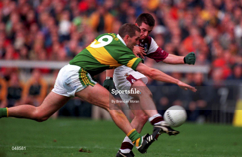 7 October 2000; Tommy Joyce of Galway in action against Donal Daly of Kerry during the Bank of Ireland All-Ireland Senior Football Championship Final Replay match between Kerry and Galway at Croke Park in Dublin. Photo by Brendan Moran/Sportsfile