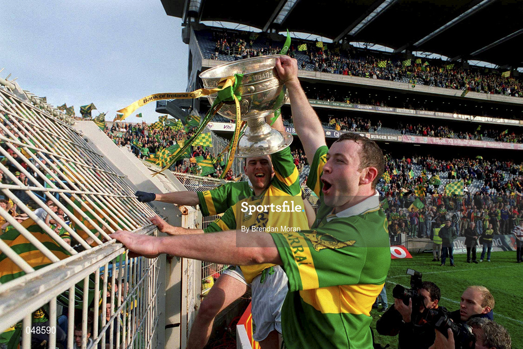 7 October 2000; Seamus Moynihan, right, and Peter O'Leary of Kerry celebrate with the Sam Maguire cup at the hill following the Bank of Ireland All-Ireland Senior Football Championship Final Replay match between Kerry and Galway at Croke Park in Dublin. Photo by Brendan Moran/Sportsfile