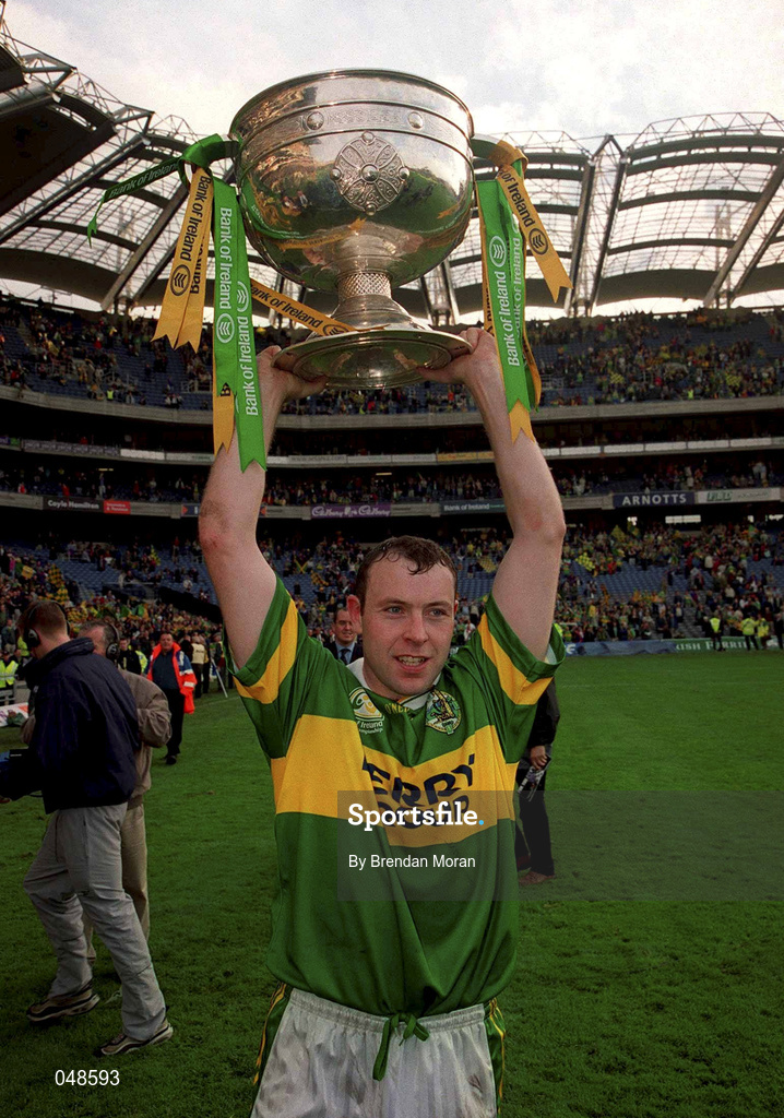 7 October 2000; Seamus Moynihan with the Sam Maguire cup following the Bank of Ireland All-Ireland Senior Football Championship Final Replay match between Kerry and Galway at Croke Park in Dublin. Photo by Brendan Moran/Sportsfile