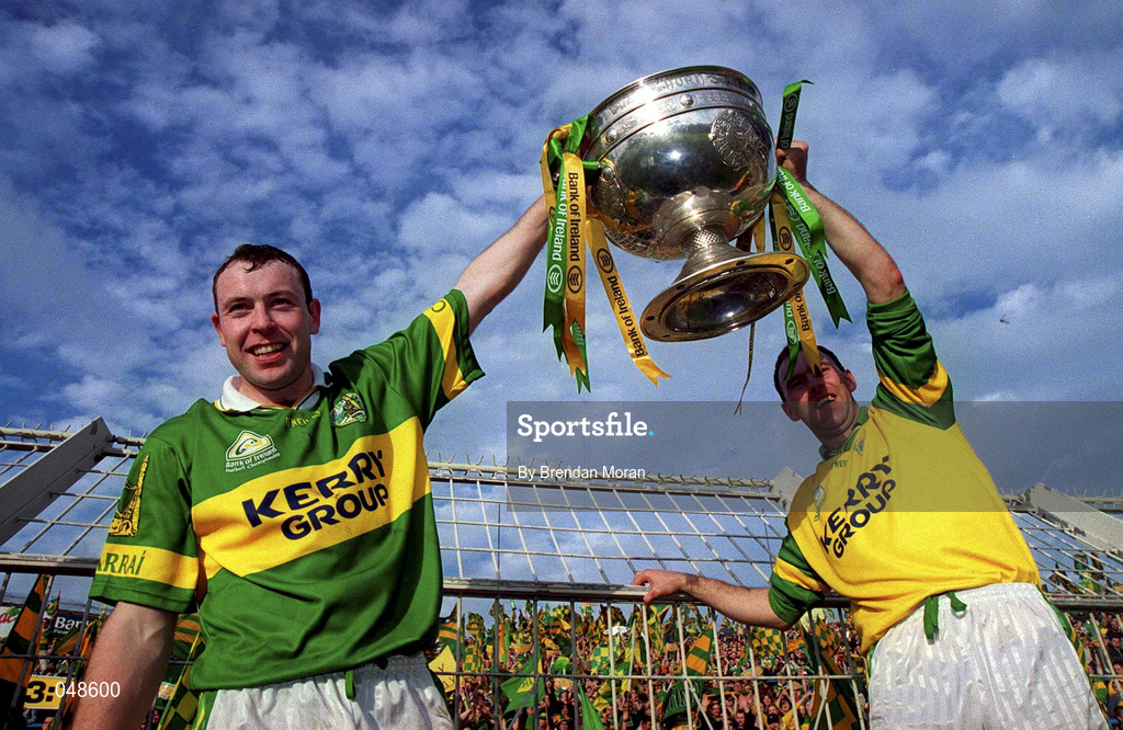 7 October 2000; Kerry captain Seamus Moynihan, left, and Peter O'Leary lift the Sam Maguire cup following the Bank of Ireland All-Ireland Senior Football Championship Final Replay match between Kerry and Galway at Croke Park in Dublin. Photo by Brendan Moran/Sportsfile