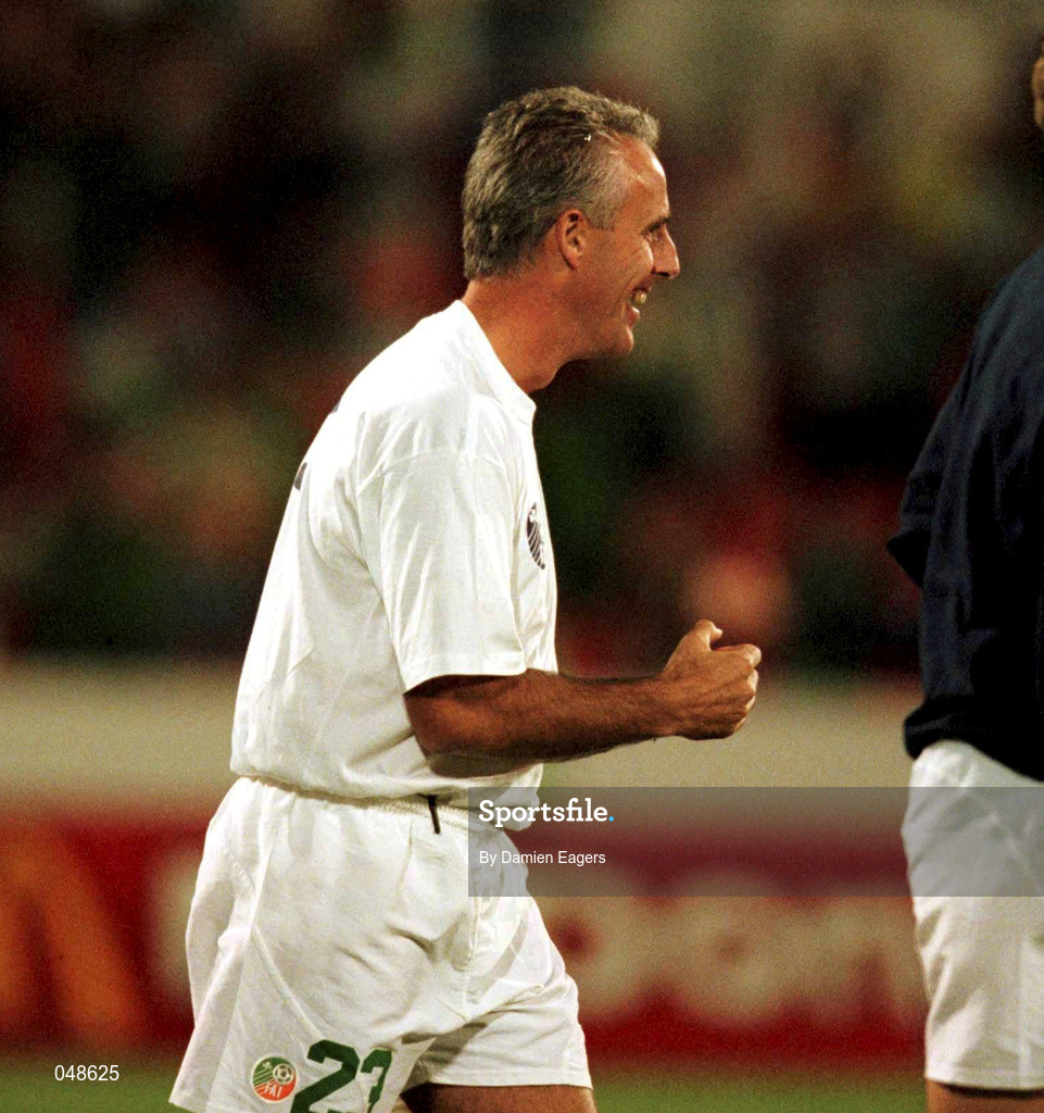 7 October 2000; Republic of Ireland manager Mick McCarthy celebrates following the World Cup 2002 Qualification Group 2 match between Portugal and Republic of Ireland at the Estádio da Luz in Lisbon, Portugal. Photo by Damien Eagers/Sportsfile
