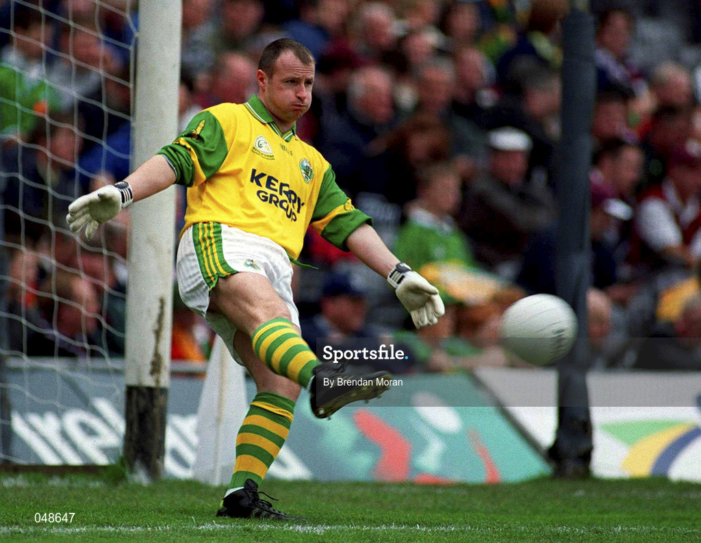 7 October 2000; Declan O'Keeffe of Kerry during the Bank of Ireland All-Ireland Senior Football Championship Final Replay match between Kerry and Galway at Croke Park in Dublin. Photo by Brendan Moran/Sportsfile