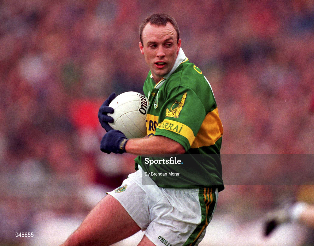 7 October 2000; John Crowley of Kerry during the Bank of Ireland All-Ireland Senior Football Championship Final Replay match between Kerry and Galway at Croke Park in Dublin. Photo by Brendan Moran/Sportsfile