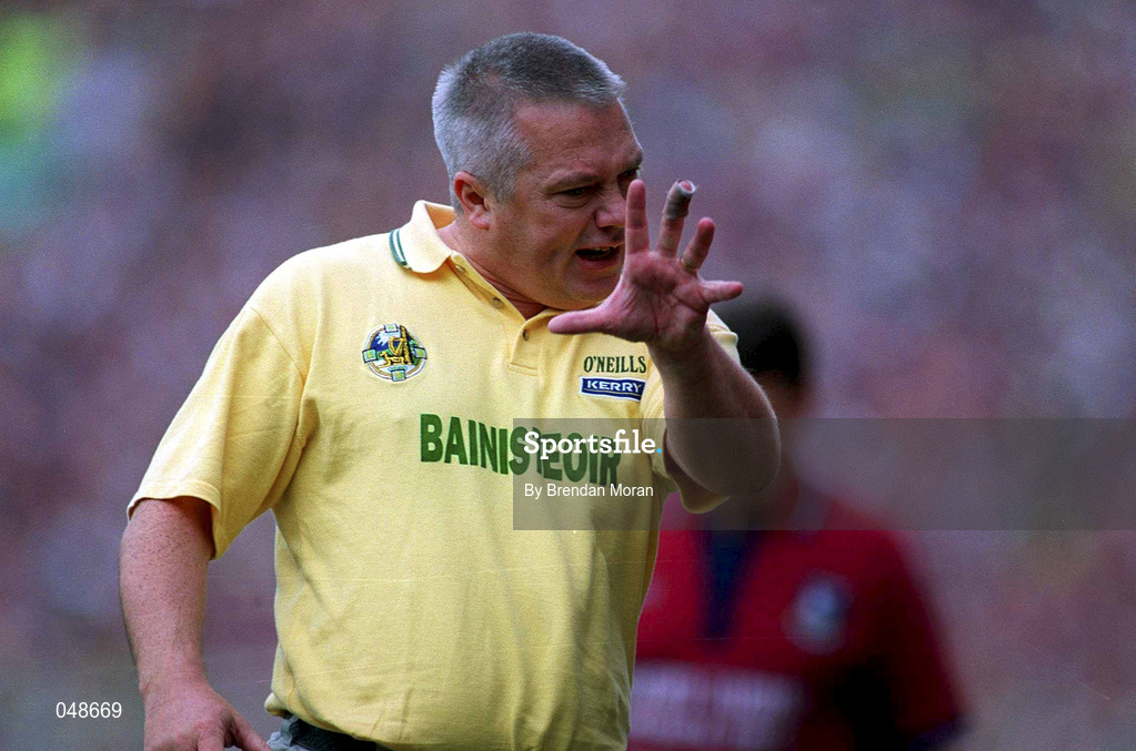 7 October 2000; Kerry manager Paidi O'Se during the Bank of Ireland All-Ireland Senior Football Championship Final Replay match between Kerry and Galway at Croke Park in Dublin. Photo by Brendan Moran/Sportsfile