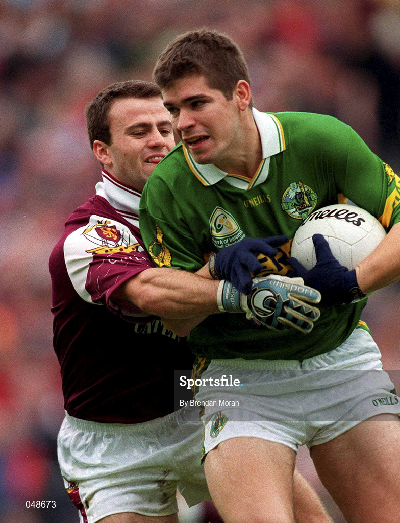 7 October 2000; Eamonn Fitzmaurice of Kerry in action against Derek Savage of Galway during the Bank of Ireland All-Ireland Senior Football Championship Final Replay match between Kerry and Galway at Croke Park in Dublin. Photo by Brendan Moran/Sportsfile