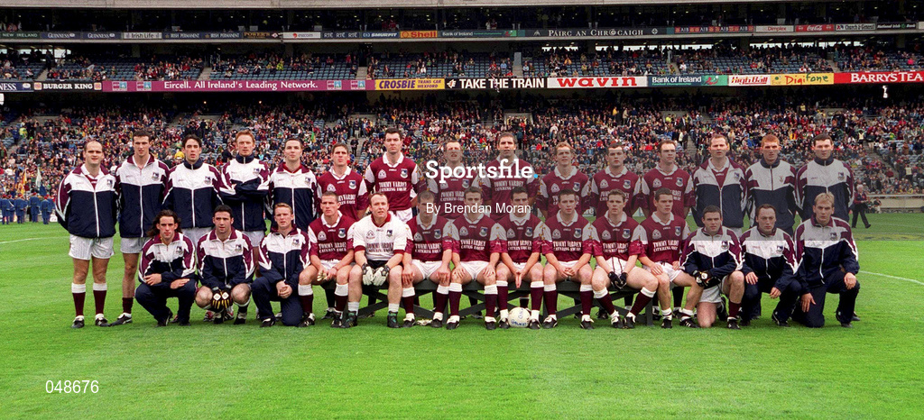 7 October 2000; The Galway team prior to the Bank of Ireland All-Ireland Senior Football Championship Final Replay match between Kerry and Galway at Croke Park in Dublin. Photo by Brendan Moran/Sportsfile