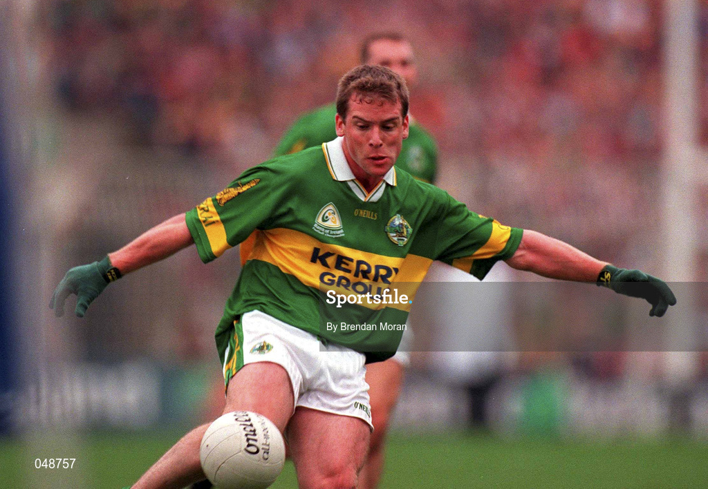 7 October 2000; Dara O'Cinneide of Kerry during the Bank of Ireland All-Ireland Senior Football Championship Final Replay match between Kerry and Galway at Croke Park in Dublin. Photo by Brendan Moran/Sportsfile