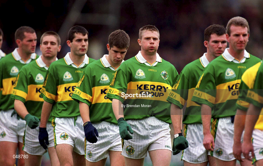 7 October 2000; Kerry players including Tomas O'Se, centre, prior to the Bank of Ireland All-Ireland Senior Football Championship Final Replay match between Kerry and Galway at Croke Park in Dublin. Photo by Brendan Moran/Sportsfile