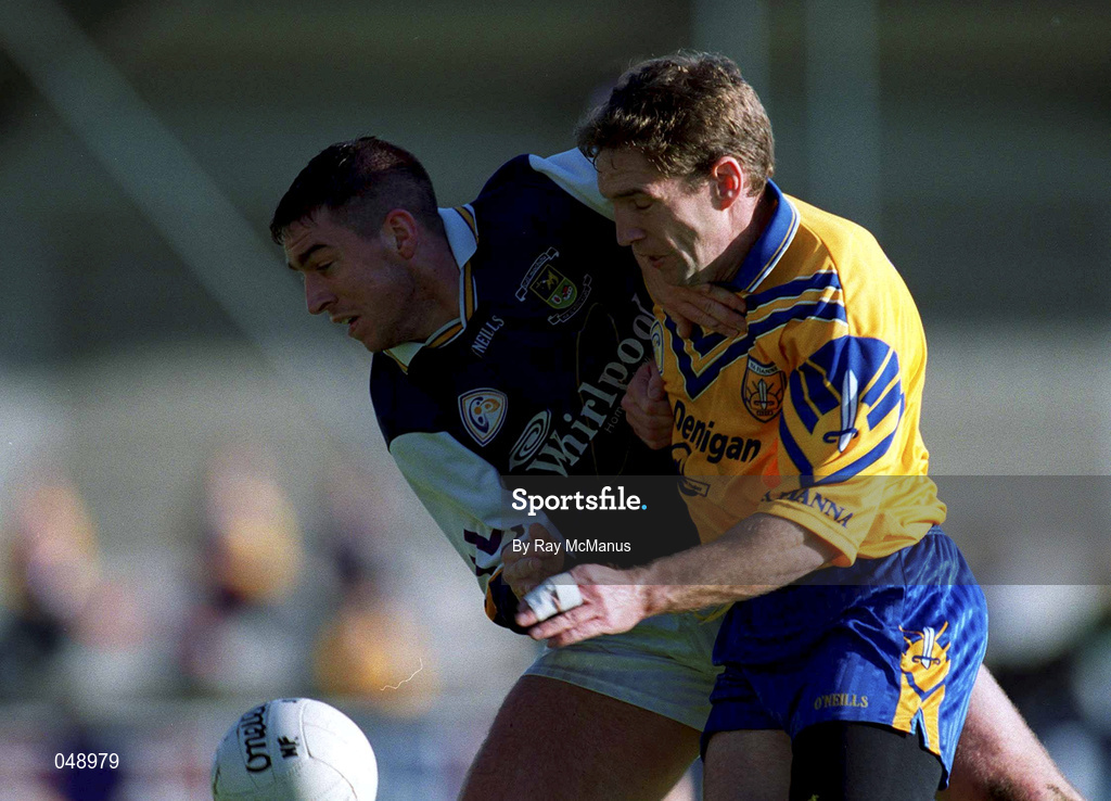 14 October 2000; Kieran McGeeney of Na Fianna in action against Darren Magee of Kilmacud Crokes during the Evening Herald Dublin Senior Football Championship Final match between Na Fianna and Kilmacud Crokes at Parnell Park in Dublin. Photo by Ray McManus/Sportsfile