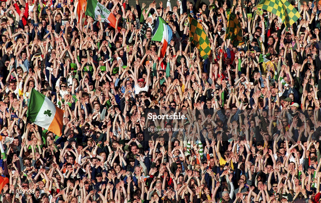 15 October 2000; Supporters perform a 'Mexican Wave' during the International Rules Series Second Test match between Ireland and Australia at Croke Park in Dublin. Photo by Brendan Moran/Sportsfile