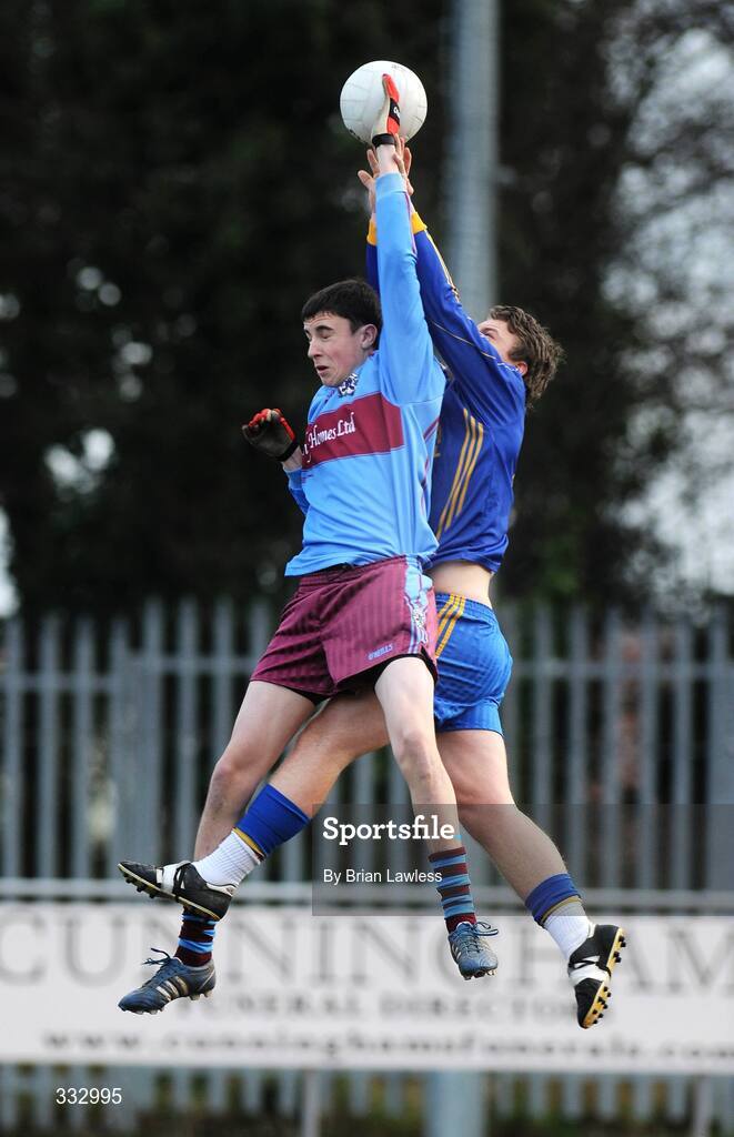 9 January 2009; Declan Brennan, St. Declan's, in action against Harrison Silke, Scoil Dara. St. Declan's, Cabra v Scoil Dara, Kilcock, Leinster Schools Senior A Football Championship Qualifier Round 1, Russell Park, Blanchardstown, Dublin. Picture credit: Brian Lawless / SPORTSFILE
