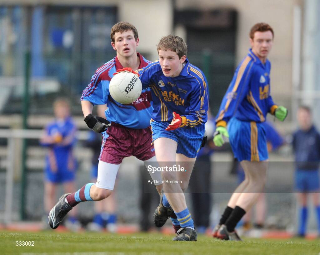 9 January 2009; Padraig Geraghty, Scoil Dara, Kilcock, in action against Jamie Bray, St. Declan's, Cabra. St. Declan's, Cabra v Scoil Dara, Kilcock, Leinster Schools Senior A Football Championship Qualifier Round 1, Russell Park, Blanchardstown, Dublin. Picture credit: Daire Brennan / SPORTSFILE