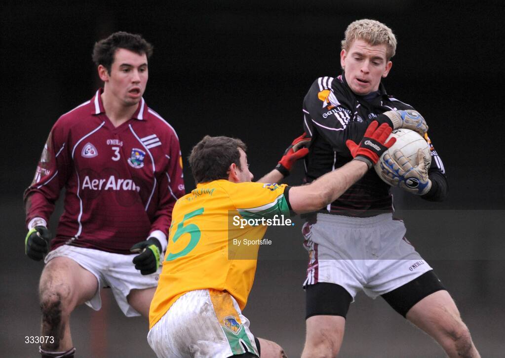 10 January 2009; Adrian Faherty, Galway, in action against James Glancy, Leitrim, as Finian Hanley, Galway, looks on. FBD League Round 2, Galway v Leitrim, Duggan Park, Ballinasloe, Co. Galway. Photo by Sportsfile