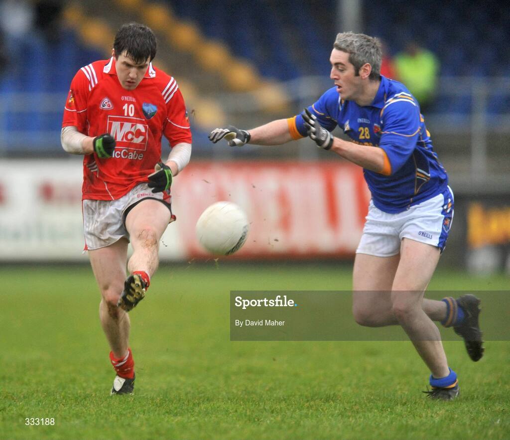 11 January 2009; Adrian Reid, Louth, in action against Philip Reynolds, Longford. O'Byrne Cup Quarter-Final, Longford v Louth, Pearse Park, Longford. Picture credit: David Maher / SPORTSFILE