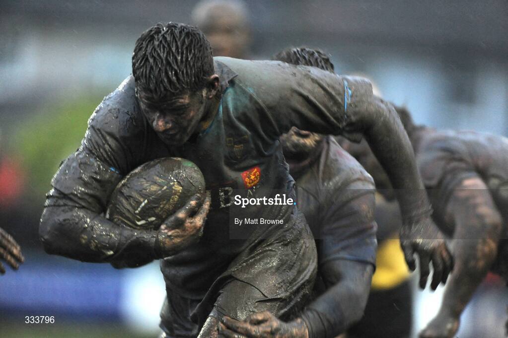 17 January 2009; Fergus McFadden, UCD, is tackled by Ben Reilly, Clontarf. AIB League Division 1, Clontarf v UCD, Castle Avenue, Clontarf, Dublin. Picture credit: Matt Browne / SPORTSFILE