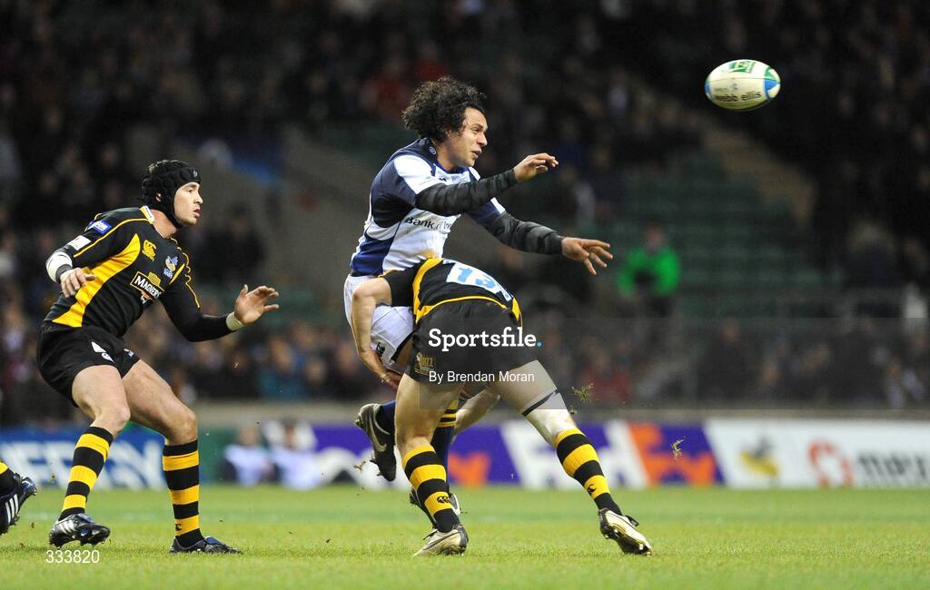 17 January 2009; Isa Nacewa, Leinster, is tackled by Dominic Waldouck, London Wasps. Heineken Cup, Pool 2, Round 5, London Wasps v Leinster, Twickenham Stadium, London, England. Picture credit: Brendan Moran / SPORTSFILE