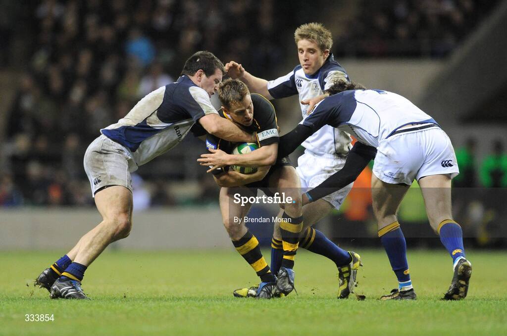 17 January 2009; Eoin Reddan, London Wasps, is tackled by, from left, Shane Jennings, Luke Fitzgerald and Shane Horgan. Heineken Cup, Pool 2, Round 5, London Wasps v Leinster, Twickenham Stadium, London, England. Picture credit: Brendan Moran / SPORTSFILE