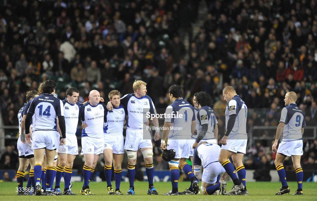 17 January 2009; The Leinster players wait for the Wasps team to enter the field before the game. Heineken Cup, Pool 2, Round 5, London Wasps v Leinster, Twickenham Stadium, London, England. Picture credit: Brendan Moran / SPORTSFILE