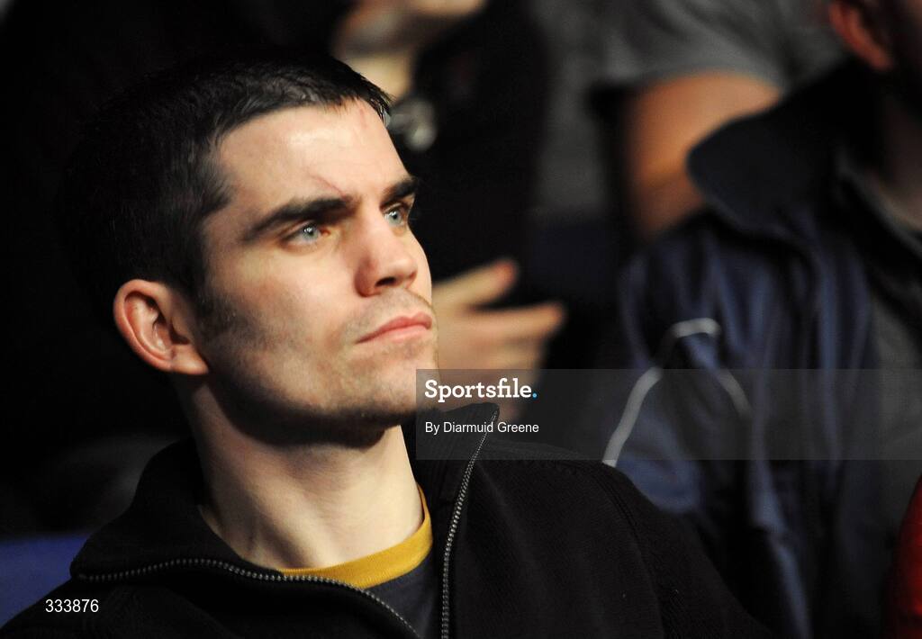 17 January 2009; Professional boxer Bernard Dunne watches Mark "The Hammer" Coleman in action against Mauricio "Shogun" Rua during their light heavyweight bout. UFC 93, Ultimate Fighting Championship, The O2, Dublin. Picture credit: Diarmuid Greene / SPORTSFILE