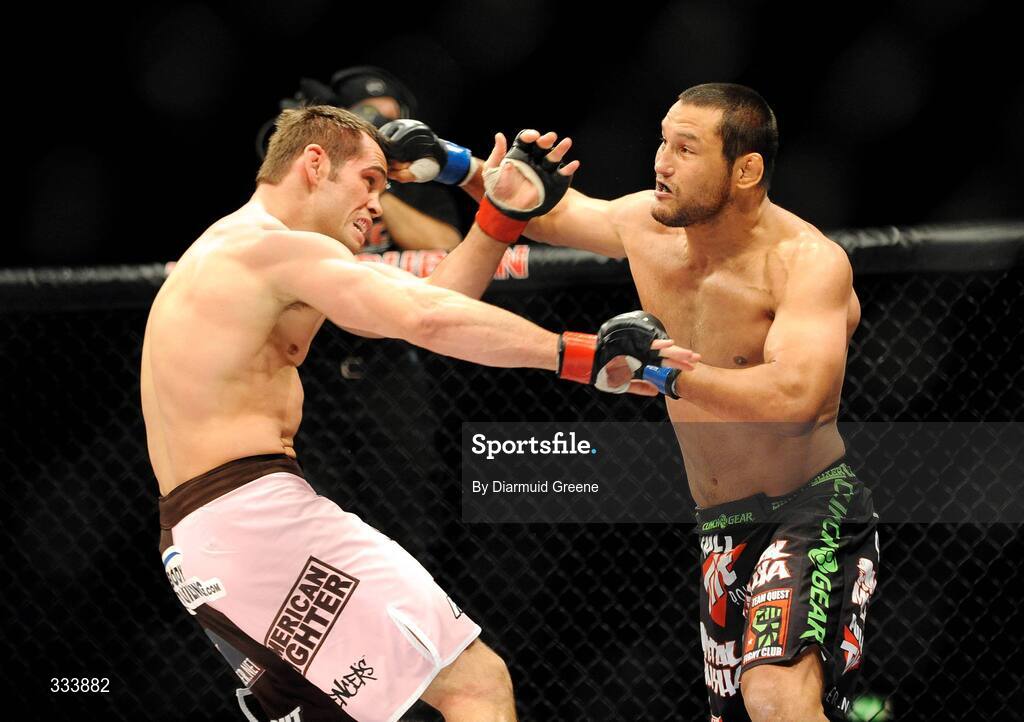 17 January 2009; Rich "Ace" Franklin, left, in action against Dan "Hendo" Henderson during their light heavyweight bout. UFC 93, Ultimate Fighting Championship, The O2, Dublin. Picture credit: Diarmuid Greene / SPORTSFILE