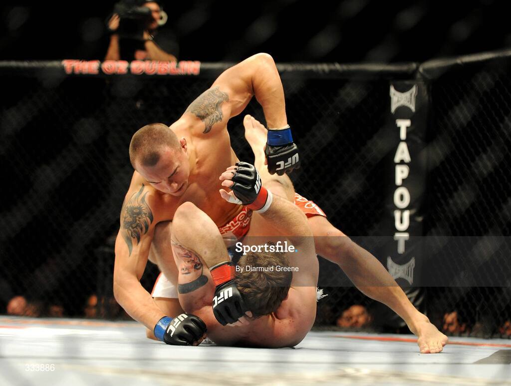 17 January 2009; Alan "The Talent" Belcher in action against Denis Kang during their middleweight bout. UFC 93, Ultimate Fighting Championship, The O2, Dublin. Picture credit: Diarmuid Greene / SPORTSFILE