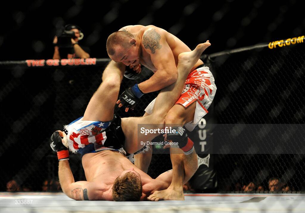17 January 2009; Alan "The Talent" Belcher in action against Denis Kang during their middleweight bout. UFC 93, Ultimate Fighting Championship, The O2, Dublin. Picture credit: Diarmuid Greene / SPORTSFILE