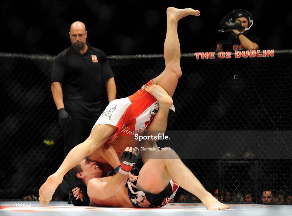 17 January 2009; Alan "The Talent" Belcher in action against Denis Kang during their middleweight bout. UFC 93, Ultimate Fighting Championship, The O2, Dublin. Picture credit: Diarmuid Greene / SPORTSFILE