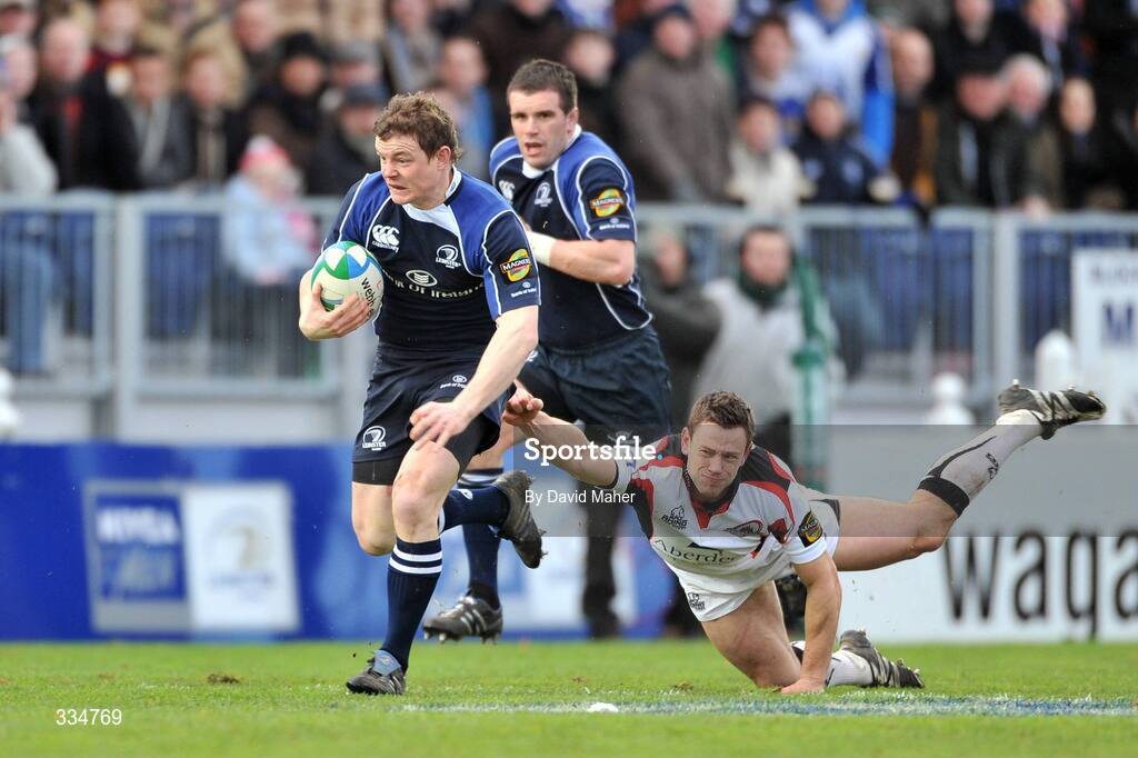 25 January 2009; Brian O'Driscoll, Leinster, is tackled by Nick De Luca, Edinburgh. Heineken Cup, Pool 2, Round 6, Leinster v Edinburgh, RDS, Dublin. Picture credit: David Maher / SPORTSFILE