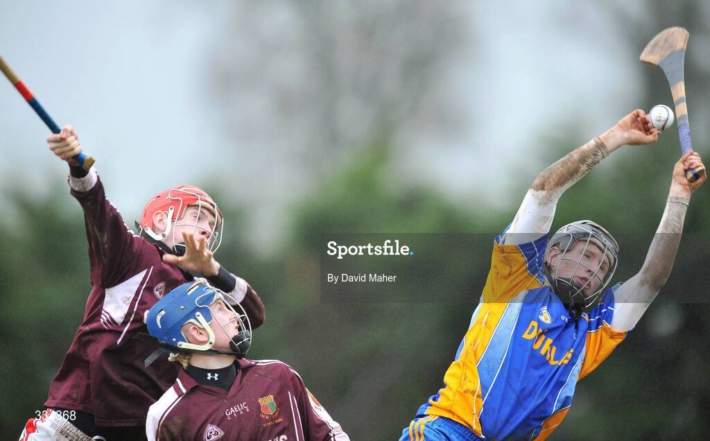 21 January 2009; Michael Russell, Thurles CBS, in action against Willie Ryan, left and Eanna Murray, Our Lady's. Templemore - Munster Colleges Harty Cup, Thurles CBS v Our Lady's, The Ragg, Co. Tipperary. Picture credit: David Maher / SPORTSFILE