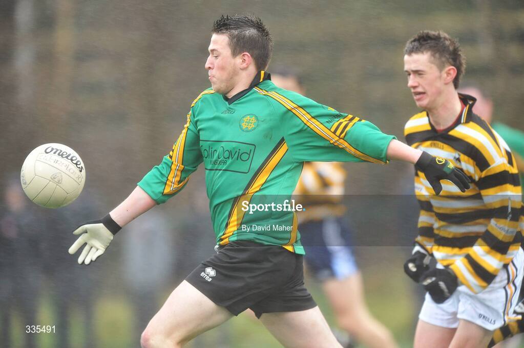 30 January 2009; Michael Coen, St. Benildus College, in action against Liam Ó Riain, Colaiste Eoin. Dublin Senior A Schools Semi-Final, St. Benildus College v Colaiste Eoin. Belfield, Dublin. Picture credit: David Maher / SPORTSFILE