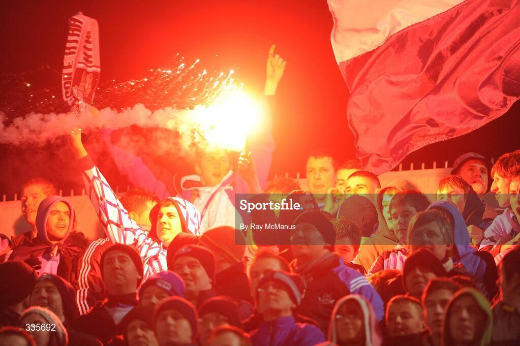 31 January 2009; Dublin supporters on Hill 16 celebrate Bernard Brogan's goal. Allianz National Football League, Division 1, Round 1, Dublin v Tyrone, Croke Park, Dublin. Picture credit: Ray McManus / SPORTSFILE